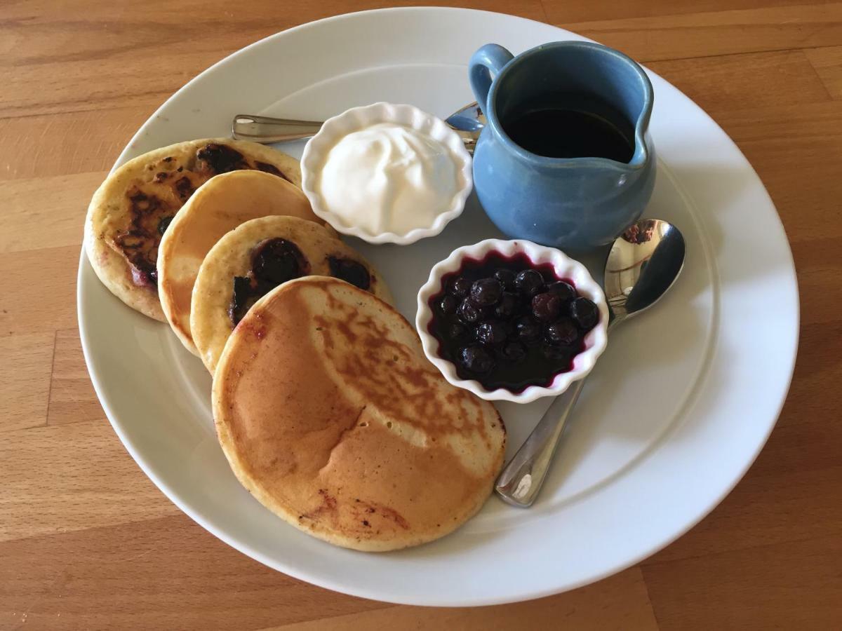 Home Barn Bed And Breakfast 约维尔 外观 照片