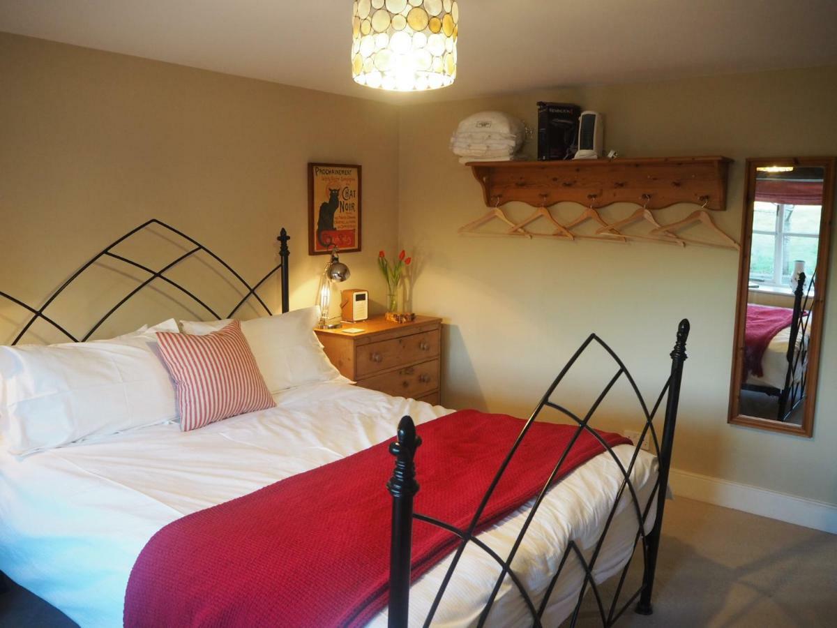 Home Barn Bed And Breakfast 约维尔 外观 照片