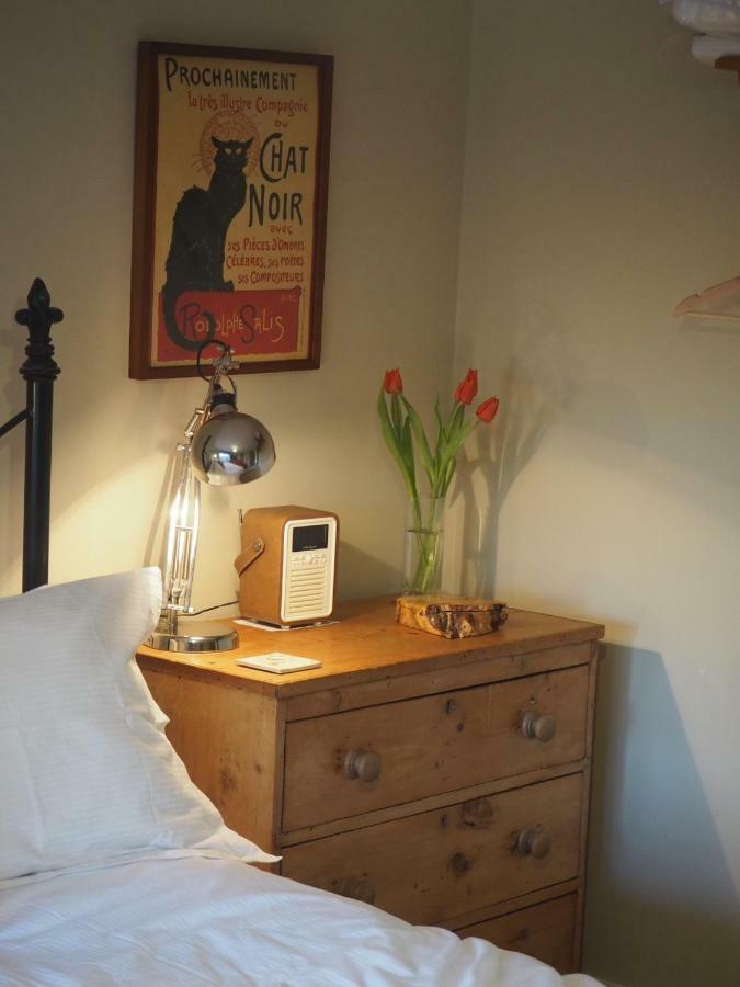 Home Barn Bed And Breakfast 约维尔 外观 照片